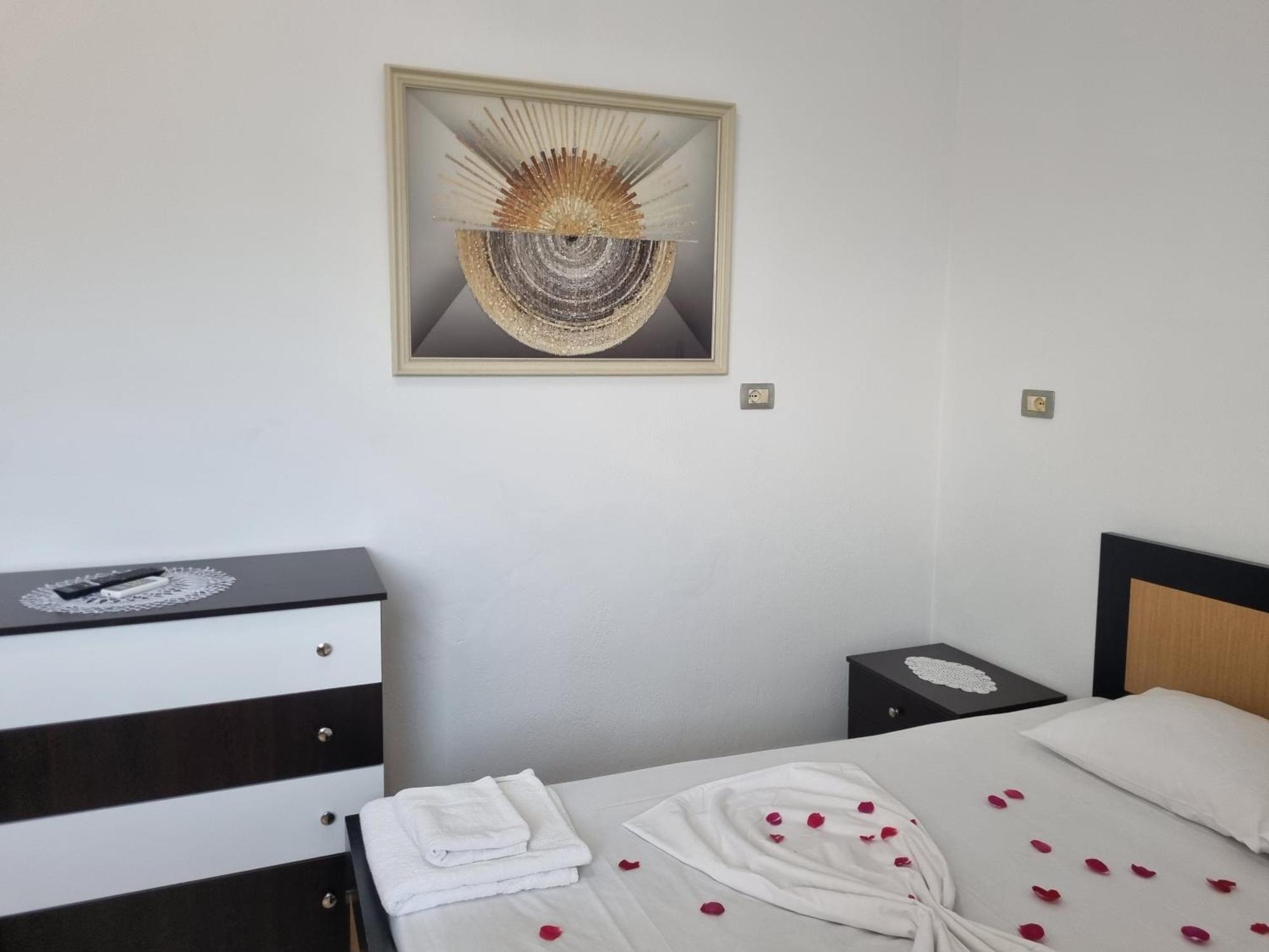 Apartment Besnik Brahimi Εξαμίλιο Εξωτερικό φωτογραφία