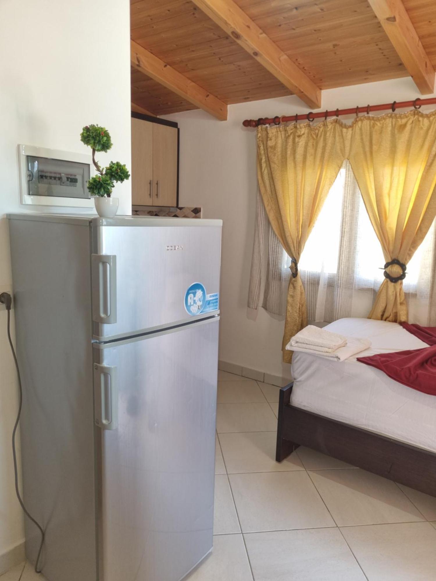 Apartment Besnik Brahimi Εξαμίλιο Εξωτερικό φωτογραφία