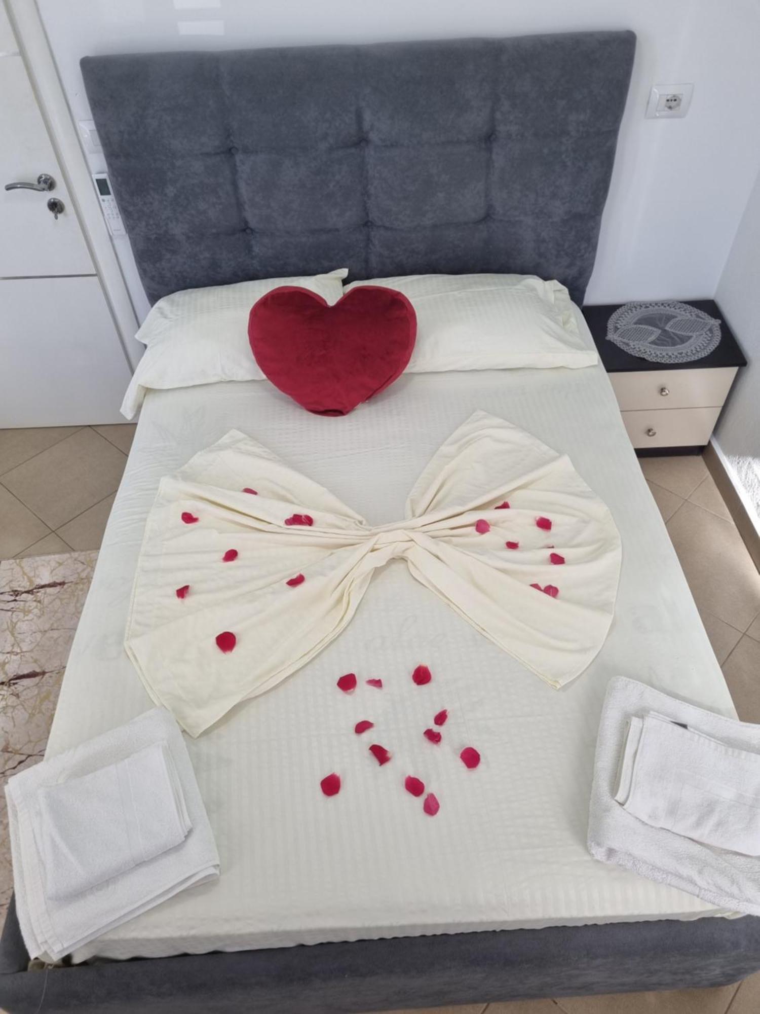 Apartment Besnik Brahimi Εξαμίλιο Εξωτερικό φωτογραφία
