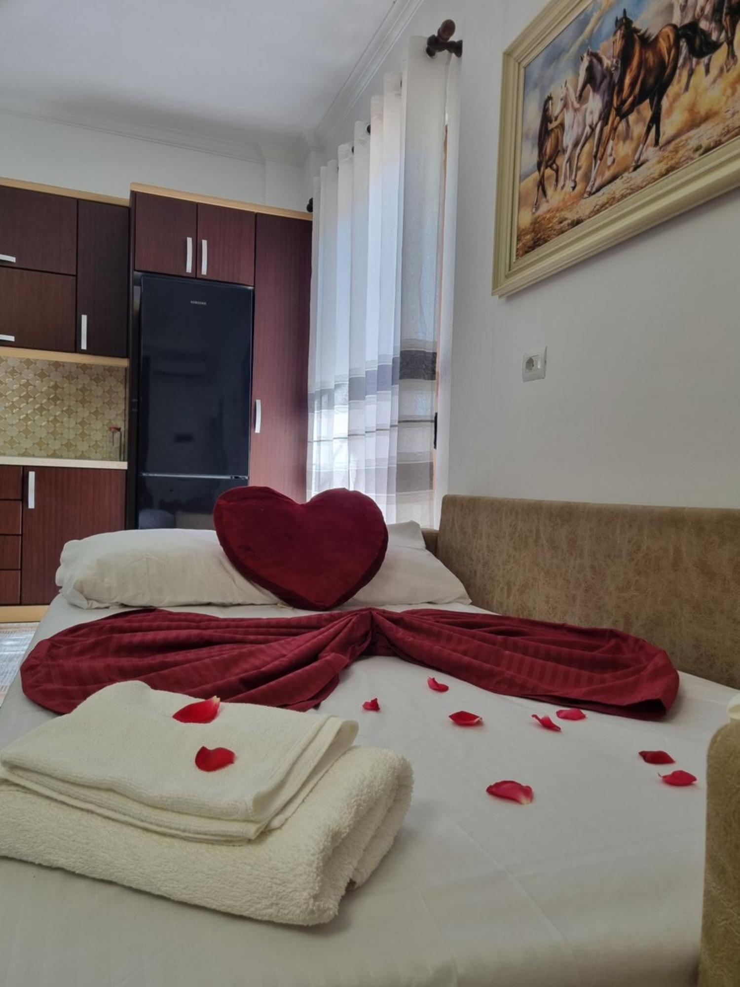 Apartment Besnik Brahimi Εξαμίλιο Εξωτερικό φωτογραφία